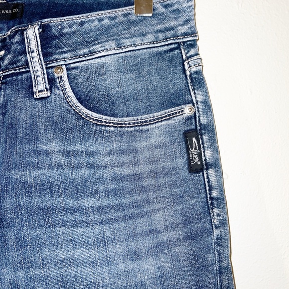 Silver Jeans co Avery straight cuffed hem medium wash MidRise jeans - Picture 4 of 11